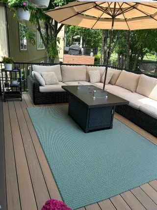 Renovated deck with integrated lighting by Willow Outdoor